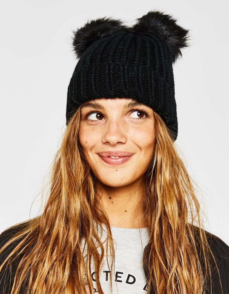 Beanie With Pompoms - Image 3