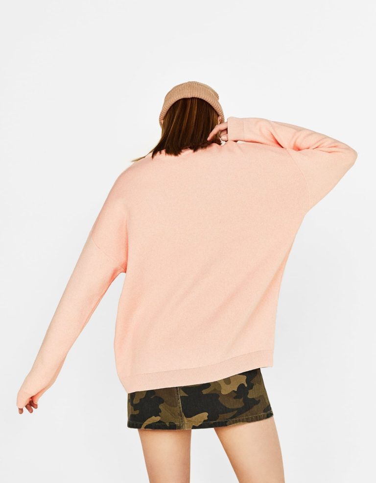 Carrot Fit Jeans With Chains - Image 4